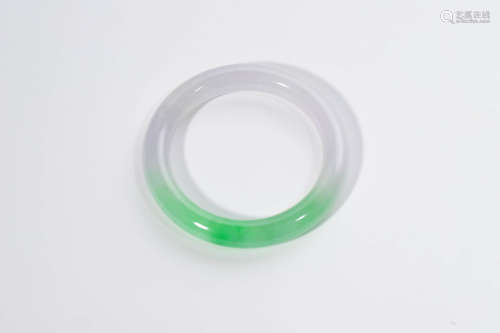 Mottled Jadeite Bangle