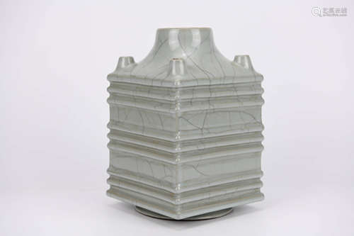 Guan Type Five-Spouts Vase