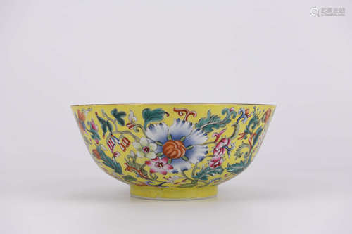 Yellow-Ground Yangcai Glaze Floral Bowl