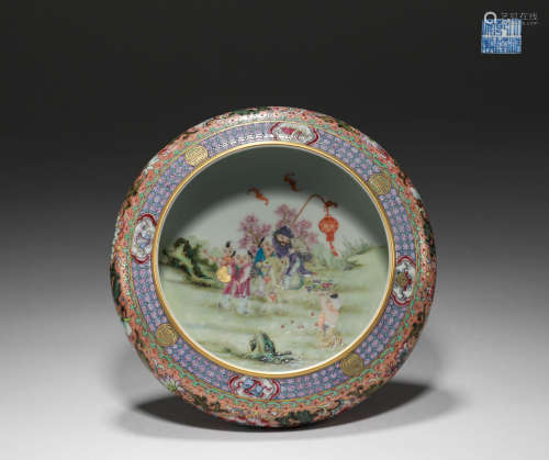 Washing of pastel figures in Qing Dynasty