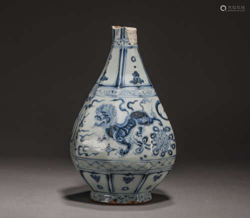 Spring remnant of blue and white jade pot in Yuan Dynasty