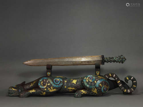 Warring States gold and silver sword with tiger rack