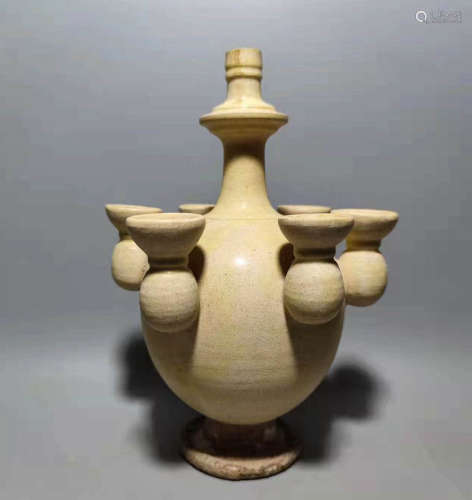 White glazed five hole bottle of Tang Dynasty