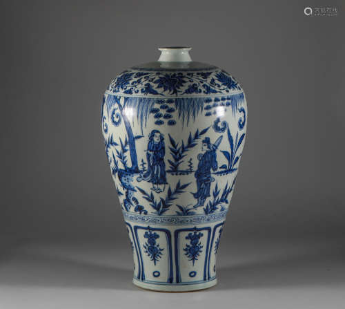 Blue and white plum vase of Yuan Dynasty