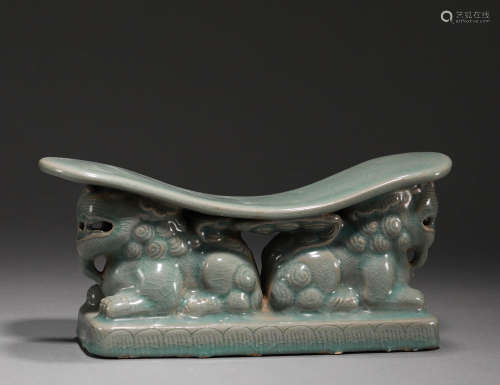 Celadon pillow of Song Dynasty