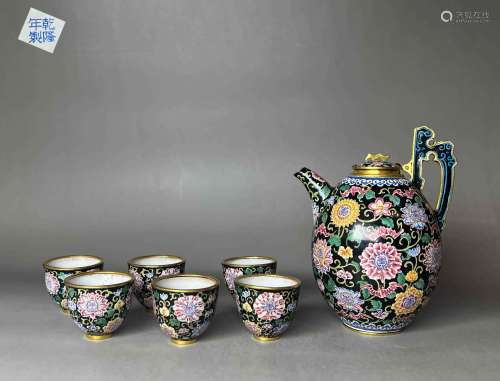 A set of enamel pots painted in the Qing Dynasty