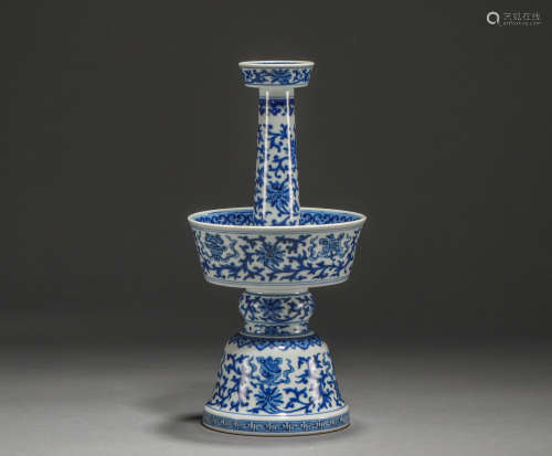 Qing Dynasty blue and white twisted lotus candle holder