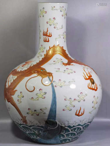 Qing Dynasty relief painted gold celestial bottle