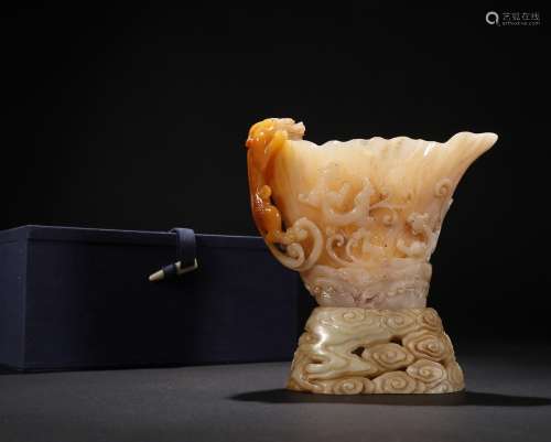 清 寿山芙蓉石螭龙杯