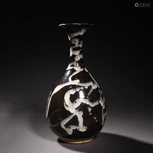 A Black-Ground Floral Pear-Shape Vase