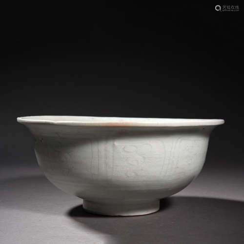 An Incised Underglaze Red Crane Bowl