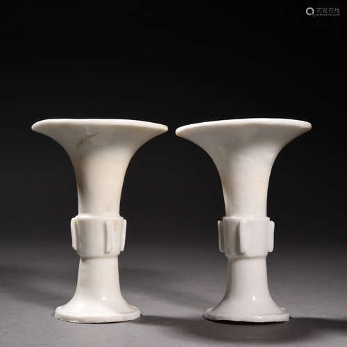 A Pair of White Glaze Beaker Vases