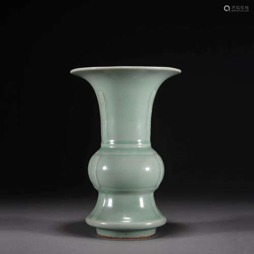 CELADON GLAZE GU VASE