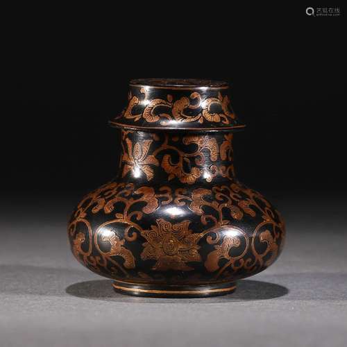 GILT DECORATED LACQUER POT