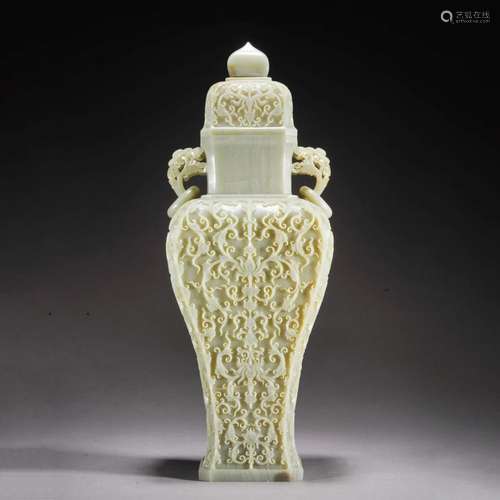 OPENWORK JADE INTERLOCKING LOTUS DOUBLE-EARED VASE