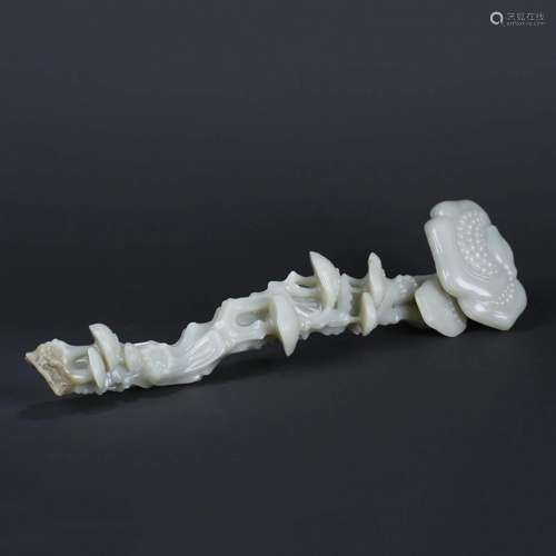 CARVED JADE RUYI SCEPTER