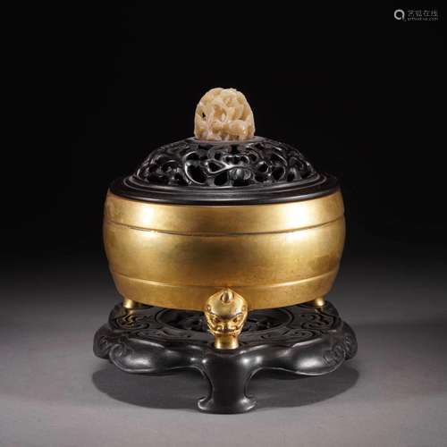 BRONZE STRING PATTERN TRIPOD CENSER