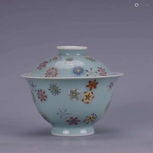 CELADON GLAZE FAMILLE ROSE BOWL AND COVER