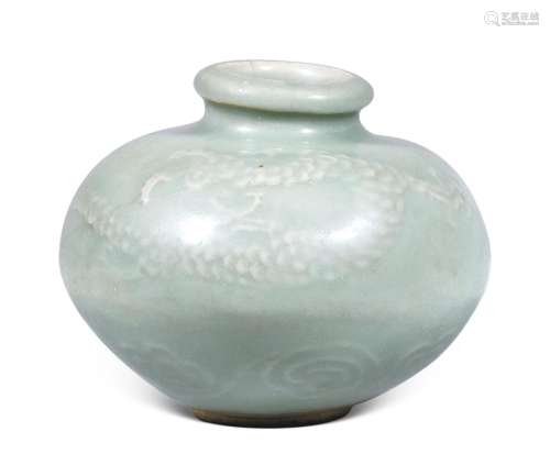 元代 元代 龙泉窑青釉模印云龙纹小罐