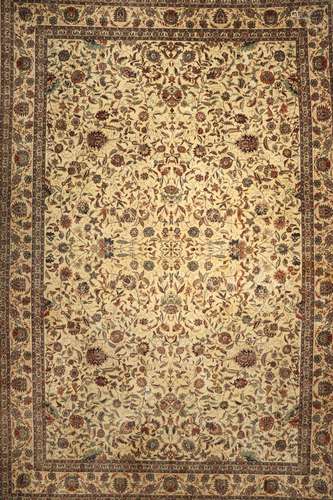 Isfahan Palace Carpet, China, approx. 50 years, wool