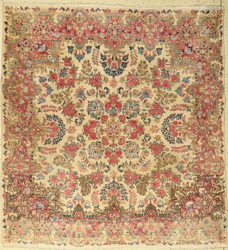 Kerman Lawar antique, Persia, around 1910, wool on