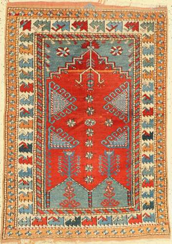 Bergama prayer rug, Turkey, around 1940, wool on wool