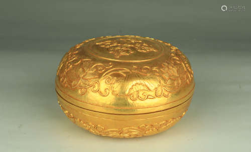 铜鎏金刻花卉粉盒