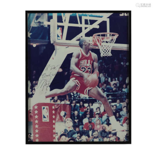 “篮球飞人” 迈克尔·乔丹 亲笔签名飞扣经典照片（BAS鉴定）