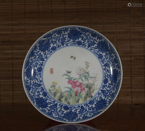 A blue and white 'floral' dish