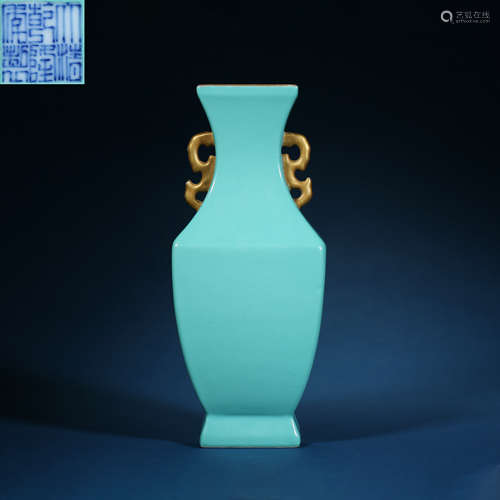 Qing Dynasty,Green Ground Gold-Traced Binaural Bottle