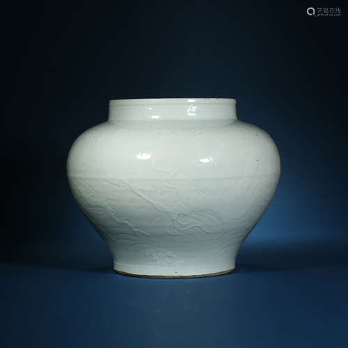 Yuan Dynasty, White Glaze Carved Dragon Pattern Jar