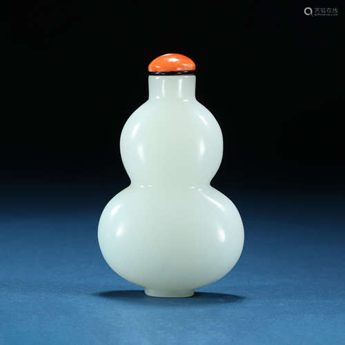 Qing Dynasty,Hetian Jade Snuff Bottle