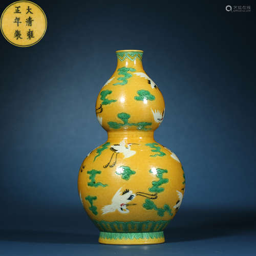 Qing Dynasty,Plain Tricolour Yellow Glaze Gourd Bottle