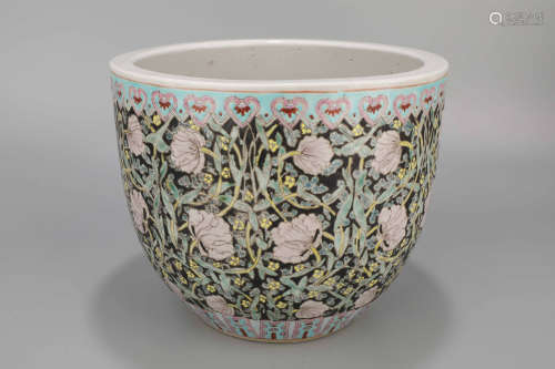 A Famille Rose Branch Pattern Porcelain Jar
