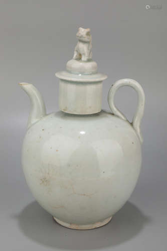 A Light Green Glazed Porcelain Pot