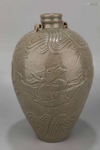 A Cizhou Dragon Pattern Porcelain Plum Vase