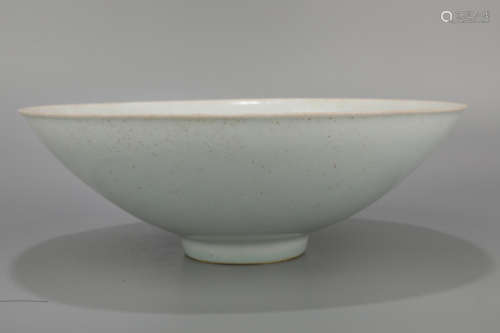 A Glazed Porcelain Bowl