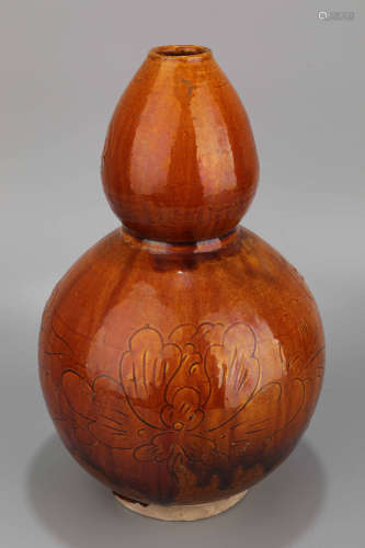 A Bronwn Glazed Gourd Shape Porcelain Vase