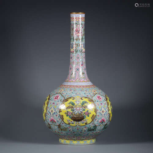 A Famille Rose Flower Pattern  Porcelain Vase