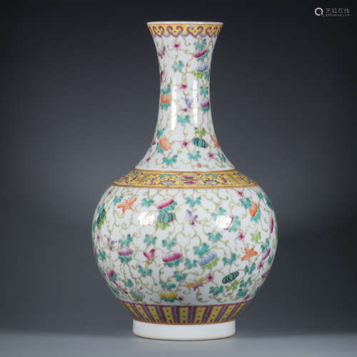 A Famille Rose Pumpkin Pattern Porcelain Vase