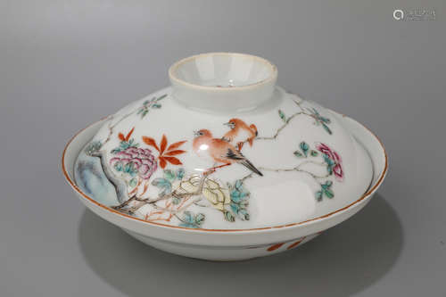 A Famille Rose Bird Pattern Porcelain Bowl with Lid