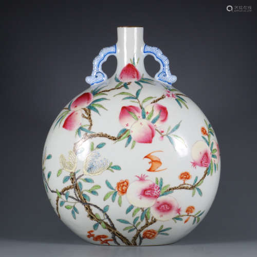 A Famille Rose Peach Pattern Porcelain Flat Vase