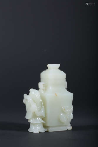 A CARVED WHITE JADE ‘CRANE’ VASE,QING DYNASTY