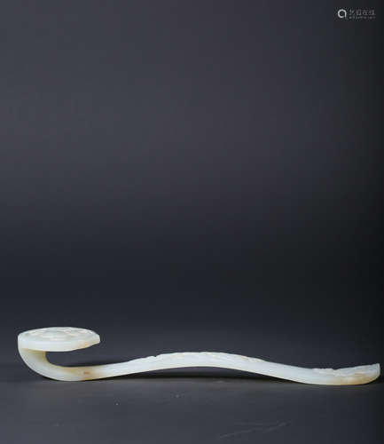 A CARVED WHITE JADE ‘SANDUO’ RUYI SCEPTER,QING DYNASTY