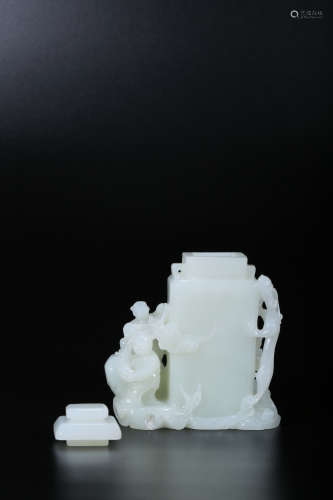 A CARVED WHITE JADE ‘CHILDREN AND LOTUS’VASE,QING DYNASTY