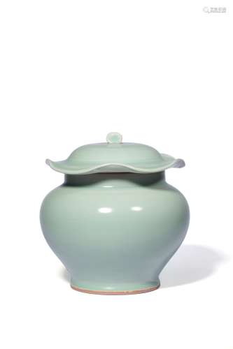 A LONGQUAN CELADON-GLAZED MOLDED JAR AND COVER,MING DYNASTY