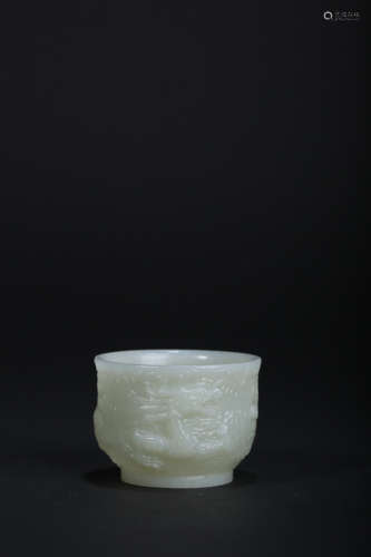 A CARVED WHITE JADE ‘DRAGON’CUP,QING DYNASTY