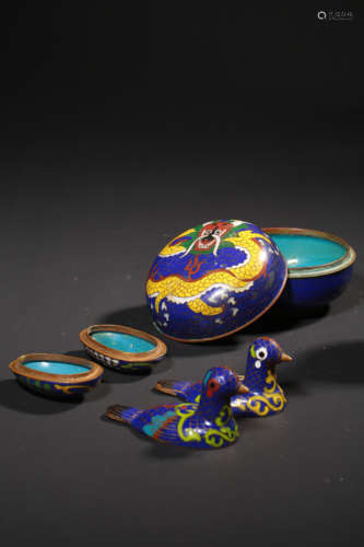 A SET OF CLOISONNE ENAMEL STATIONERY ,   QING DYNASTY