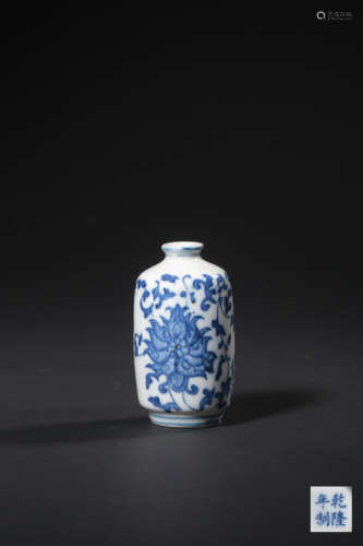 A BLUE AND WHITE‘FLOWER’SNUFF BOTTLE,MAKE AND PERIOD OF QIAN...