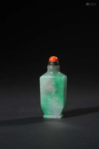 A JADEITE  SNUFF BOTTLE,18TH